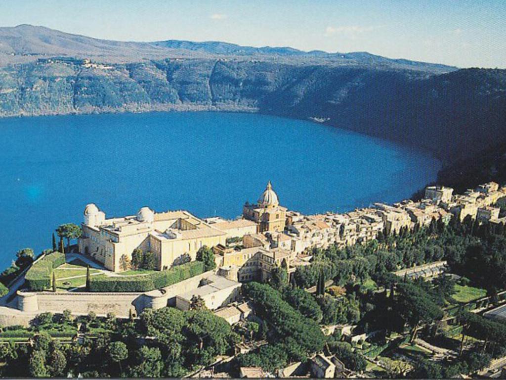 Roma E Palazzo Pontificio Di Castel Gandolfo-Vaticano Exterior foto